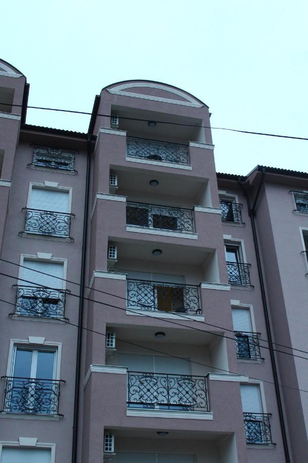 Exceptional Accommodation Čačak Buitenkant foto